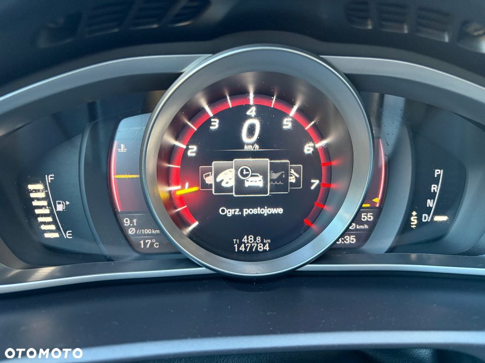 Volvo V40 T3 Drive-E R-Design Momentum - 11