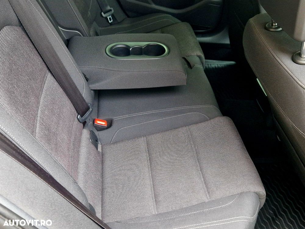Volkswagen Passat - 7