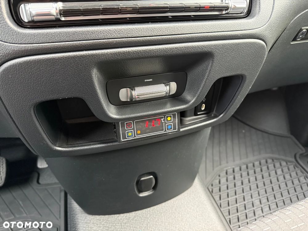 Mercedes-Benz VITO - 17
