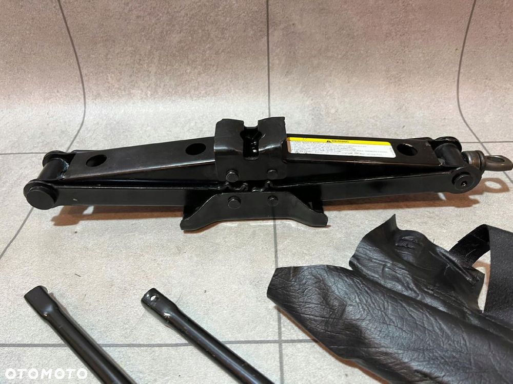 JEEP GRAND CHEROKEE WK ZESTAW NAPRAWCZY KOŁA KPL - 5