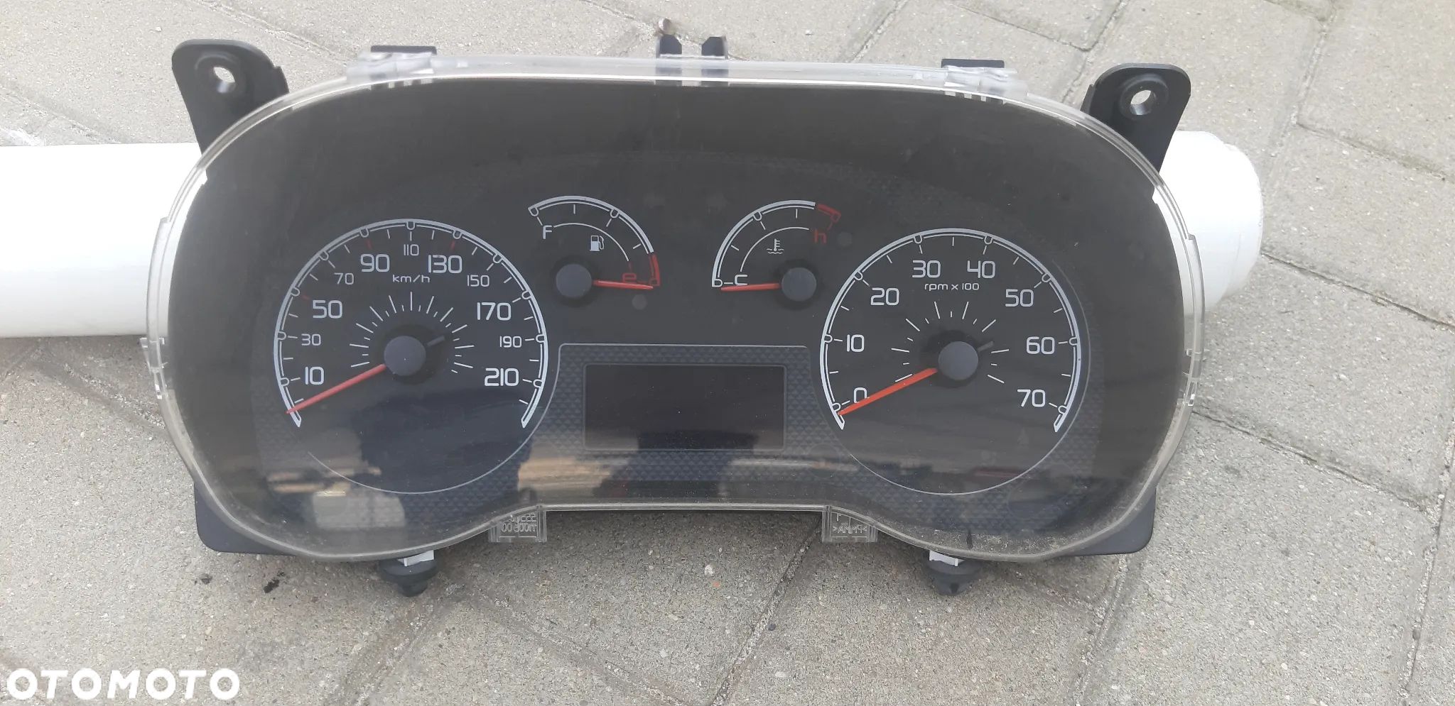 Licznik zegary Fiat Qubo 1.3d 2010r. 1367830080 - 1