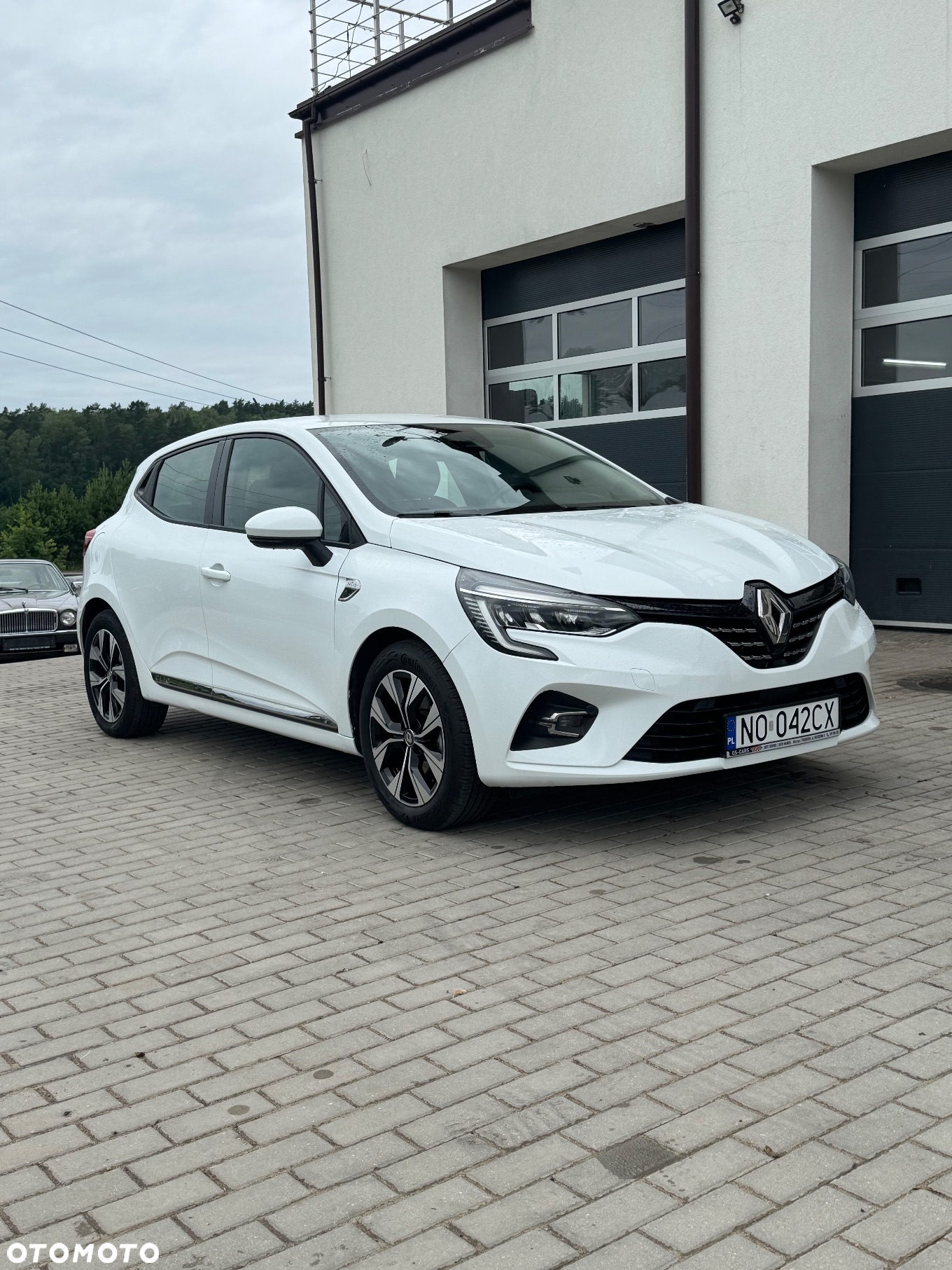 Renault Clio E-TECH Hybrid 140 BUSINESS EDITION - 3