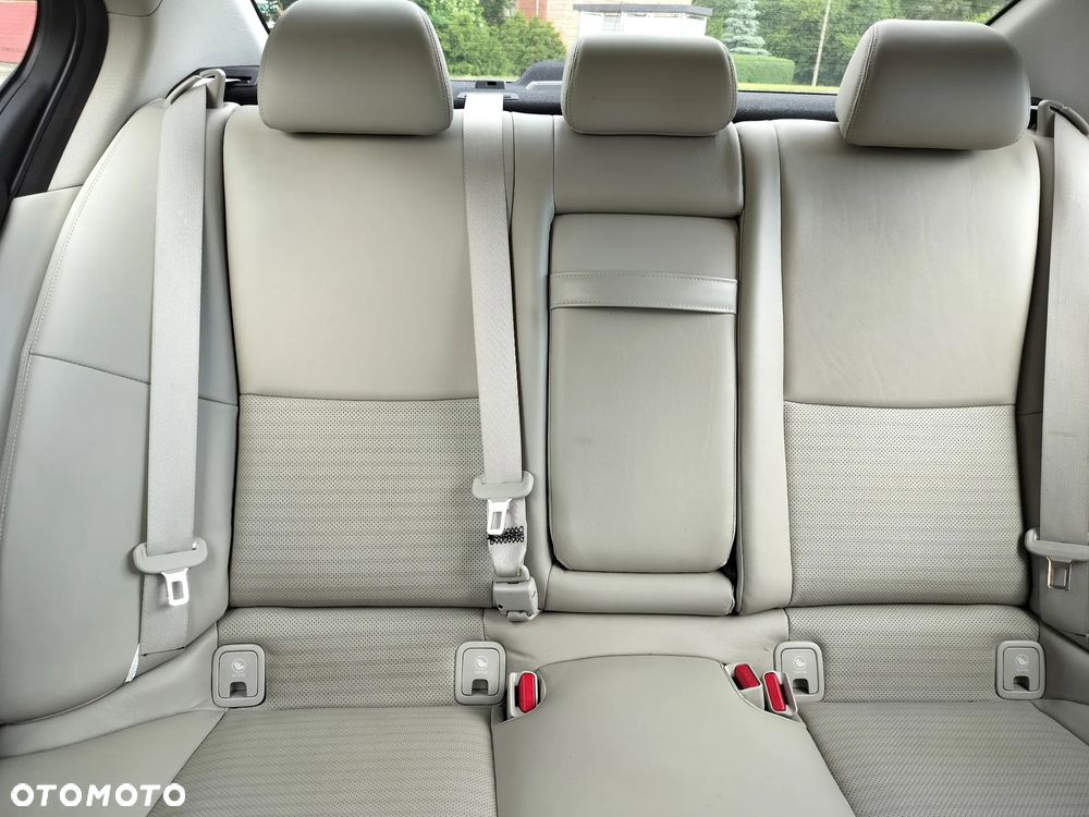 Infiniti Q50 2.0t Sport Sound Studio by Bose - 20