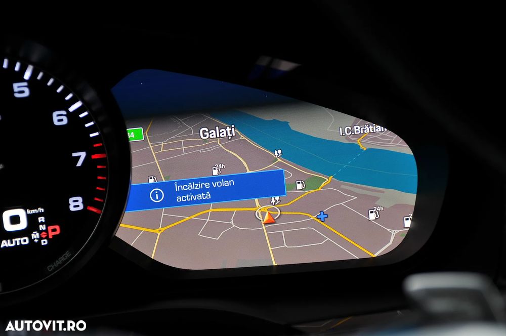 Porsche Cayenne - 32