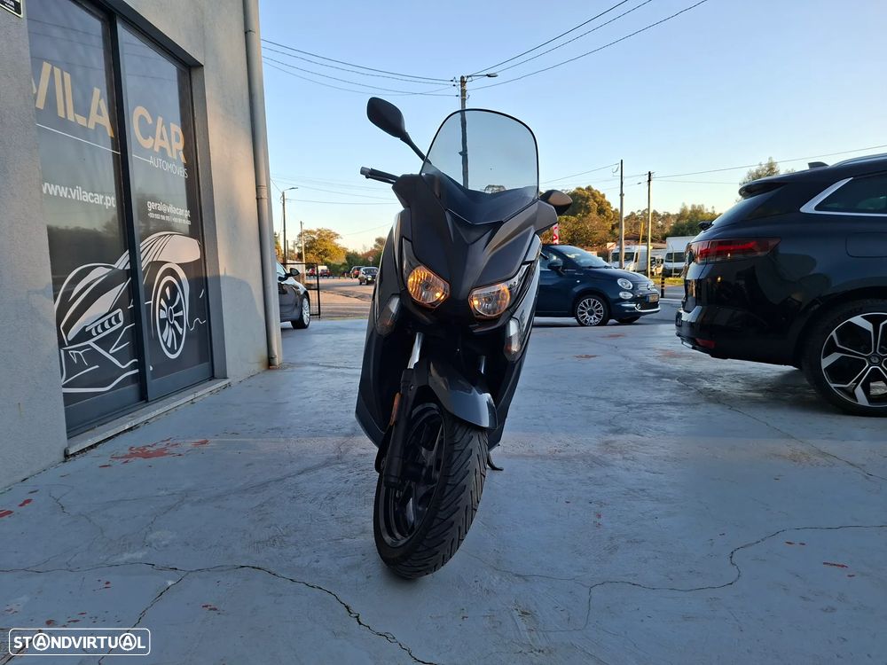 Yamaha X-Max - 8