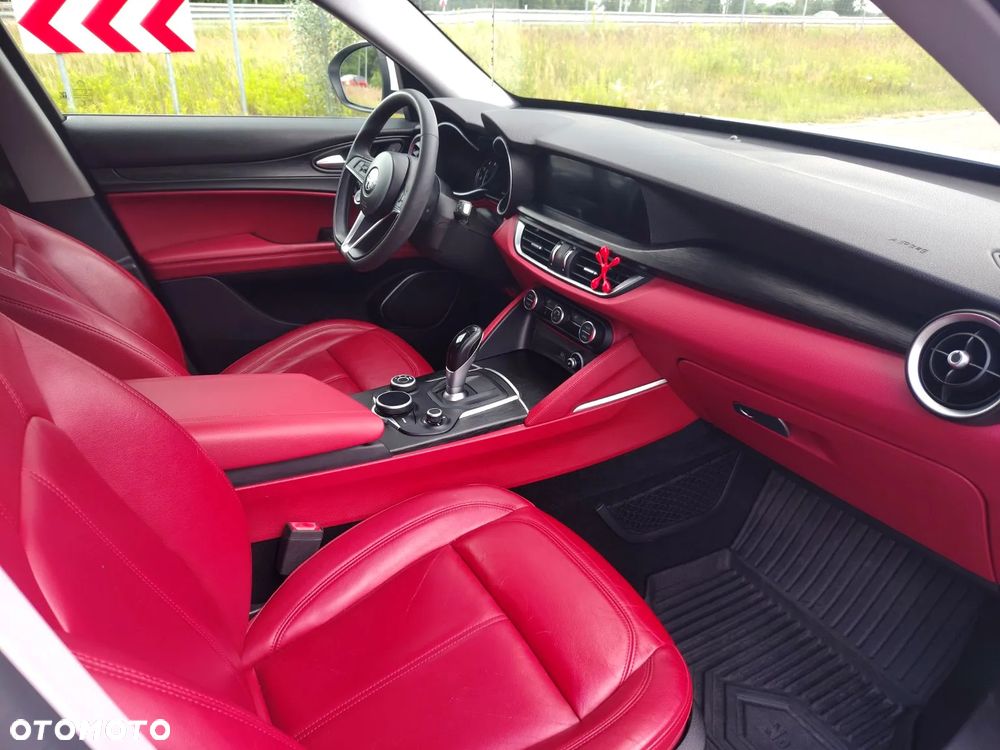 Alfa Romeo Stelvio - 20