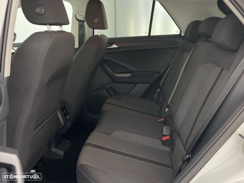 VW T-Roc 1.5 TSI Life DSG - 12