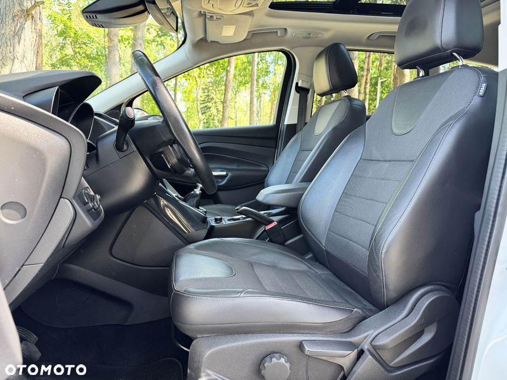 Ford Kuga 2.0 TDCi 4x4 Titanium - 19