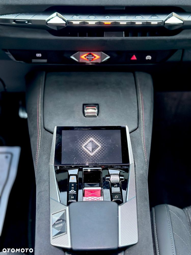 DS Automobiles DS 4 1.5 BlueHDi Performance Line + - 29