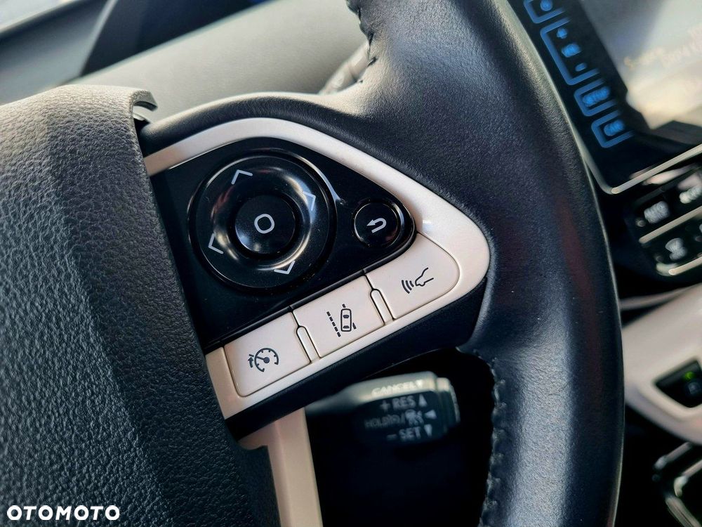 Toyota Prius 1.8 Hybrid Premium - 17