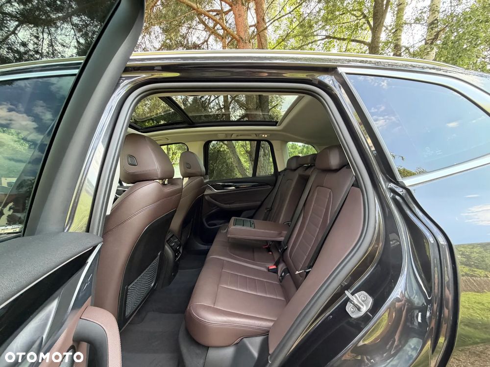 BMW X3 xDrive20d xLine - 24