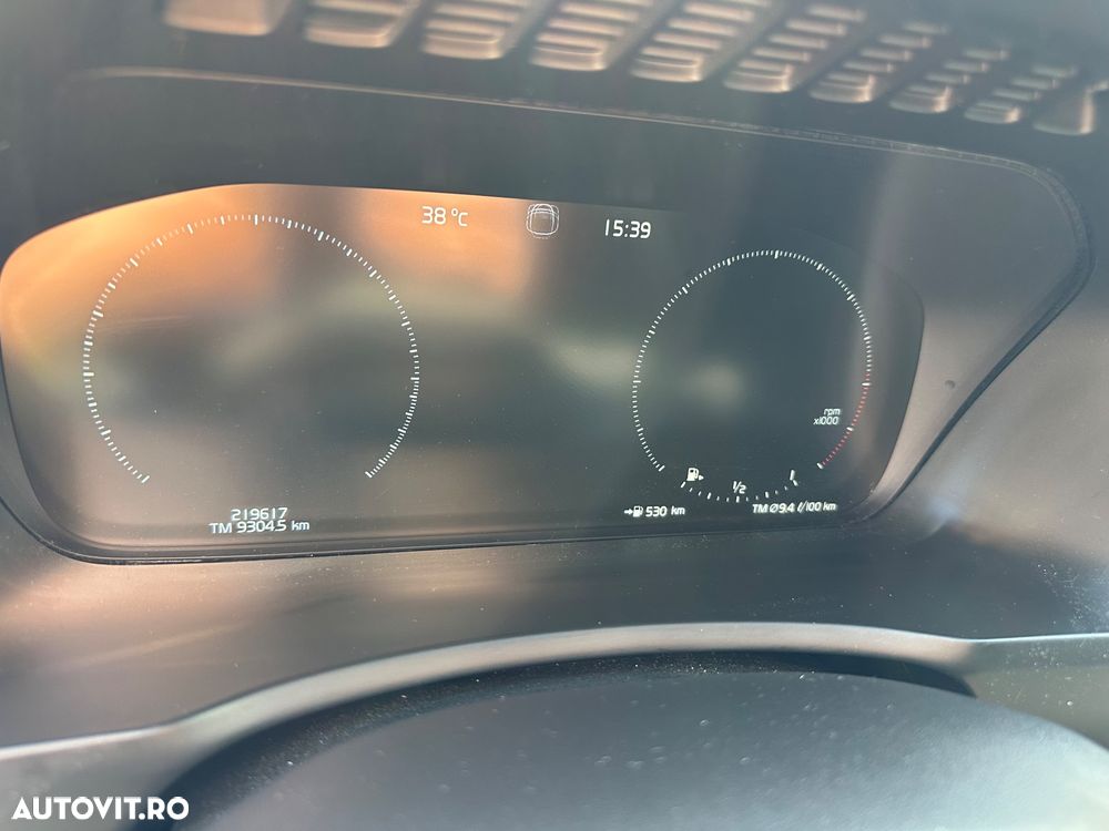 Volvo XC 90 D5 AWD Geartronic Kinetic - 6