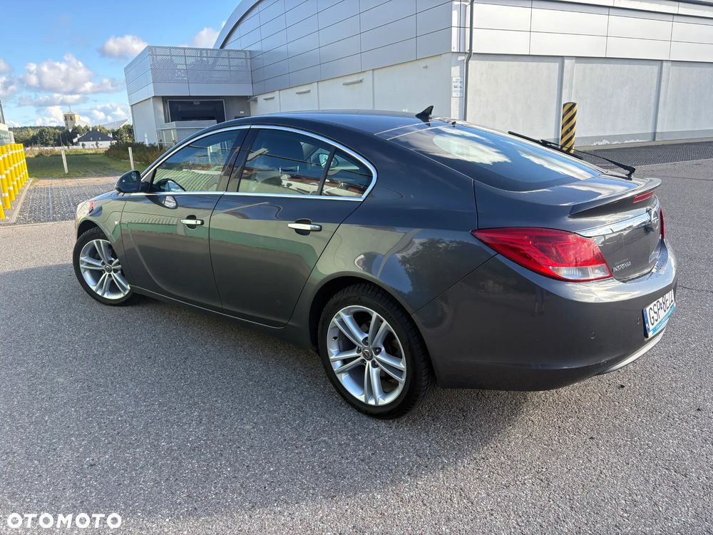 Opel Insignia - 1