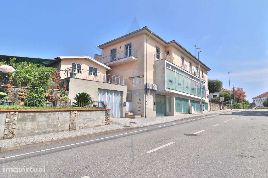 Apartamento T3 no Centro de Vila Verde | Mobilado e Equipado | Com Gar