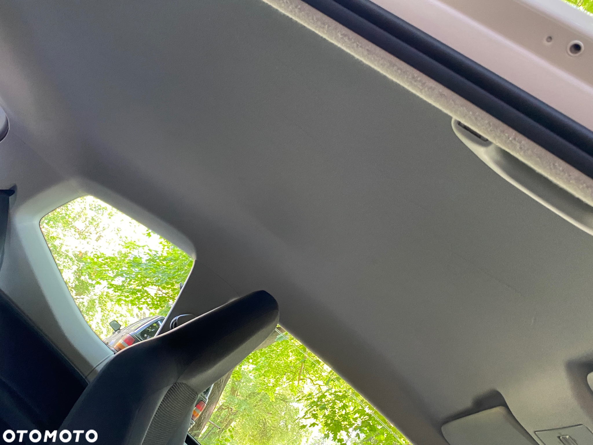 Volkswagen up! Active - 12
