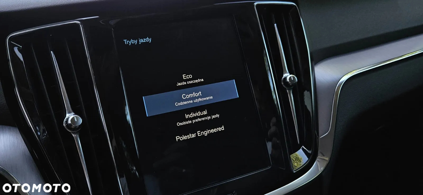 Volvo V60 T4 Geartronic Momentum Pro - 32