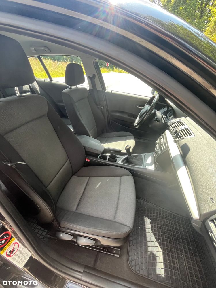 BMW Seria 1 116i - 11