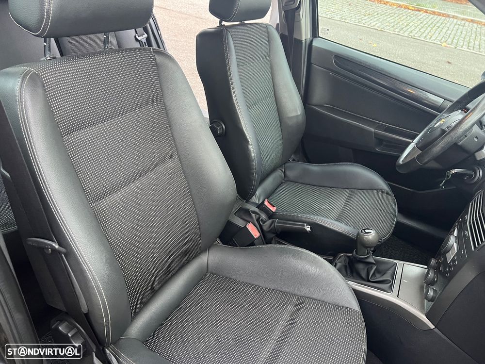 Opel Astra 1.7 CDTI Cosmo - 9