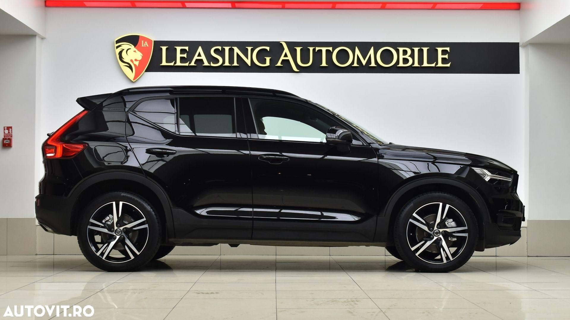 Volvo XC 40 D4 AWD Geartronic R-Design - 6