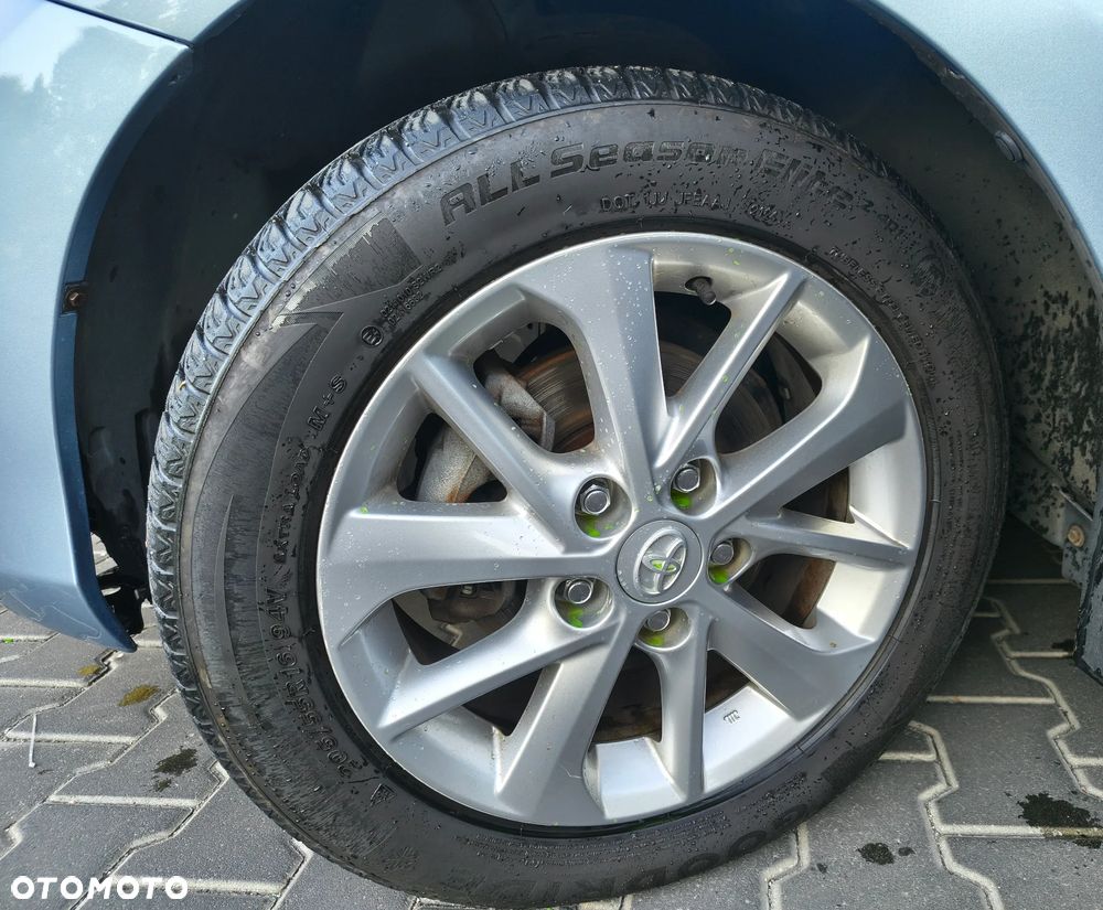 Toyota Auris 1.6 Valvematic Executive - 19
