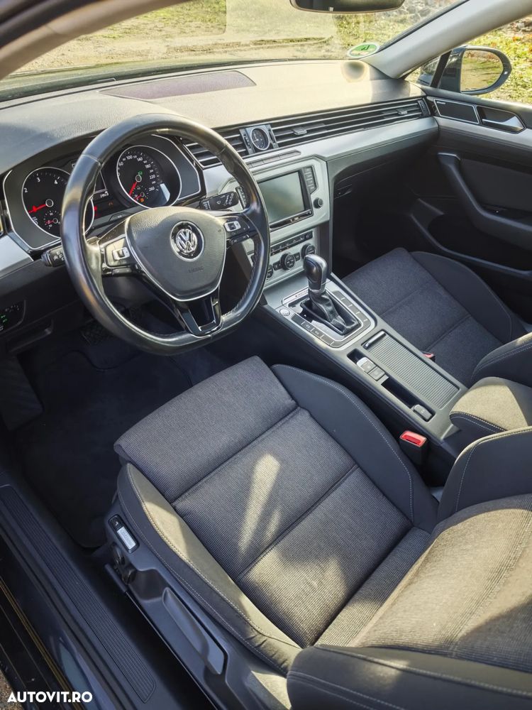 Volkswagen Passat Variant 2.0 TDI SCR 4Motion DSG Comfortline - 26