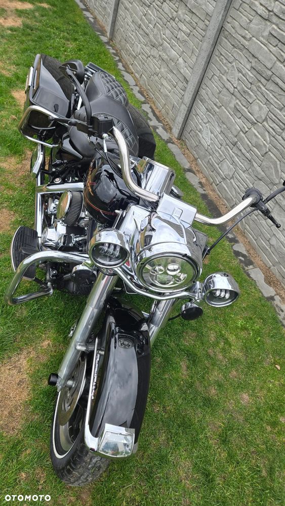 Harley-Davidson Touring Road King - 12