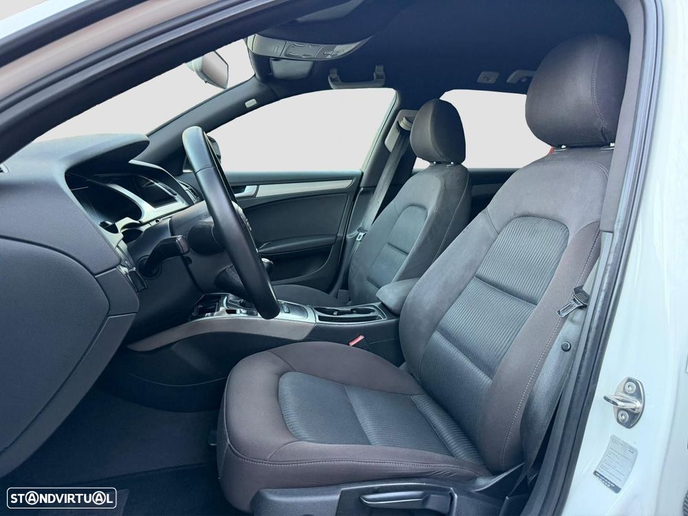 Audi A4 Avant 2.0 TDI Advance - 9