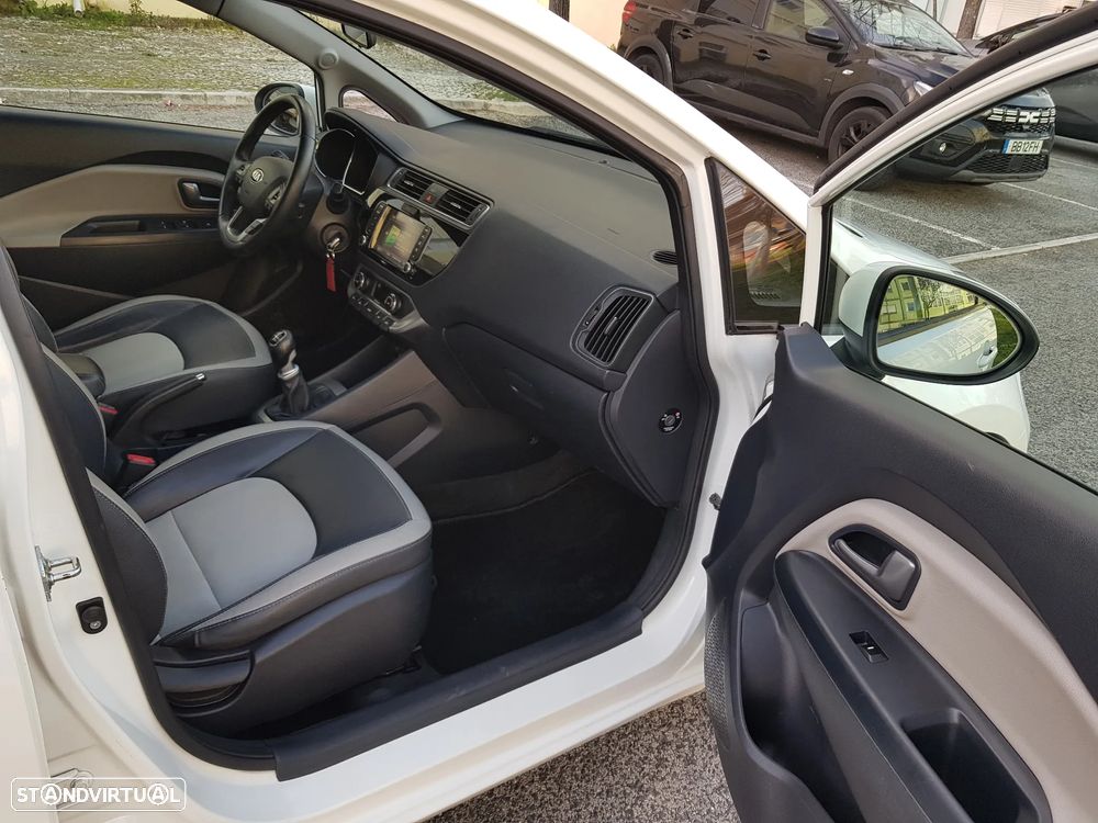 Kia Rio 1.1 CRDi TX Prime - 17