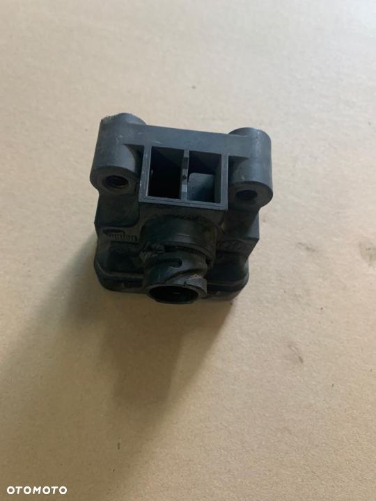 Czujnik KNORR-BREMSE ESP sensor do ciągnika siodłowego MAN TGX K020568N04/ 81259370051 - 1