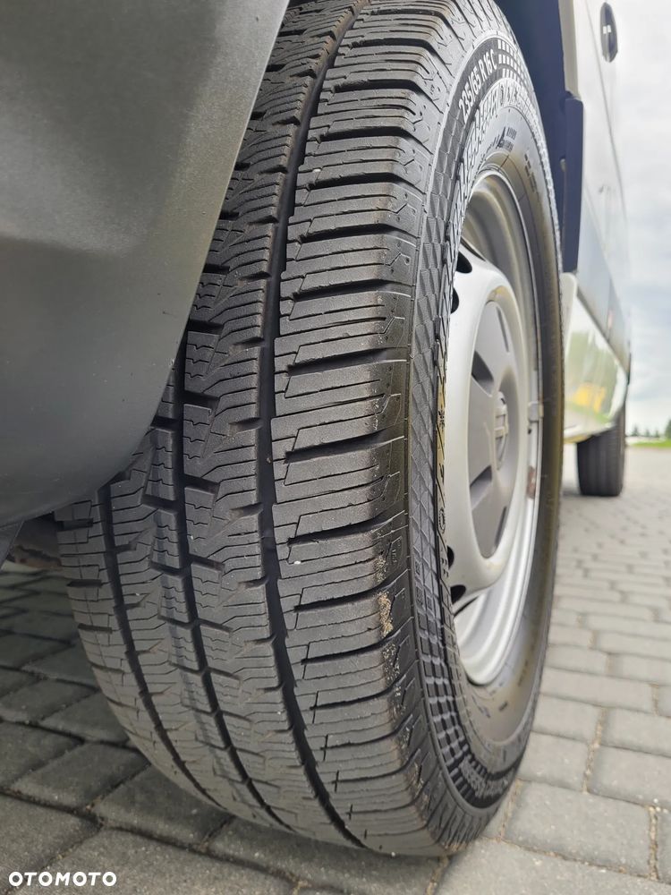 Volkswagen Crafter - 28