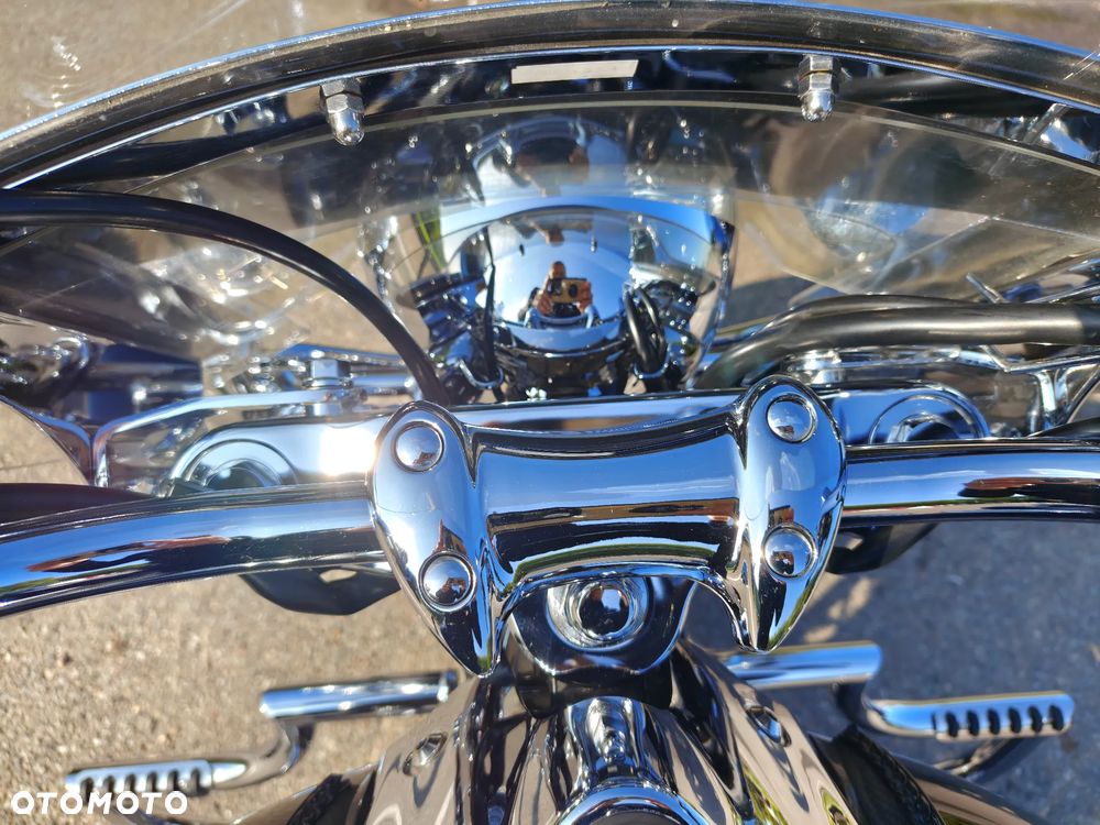 Yamaha Road Star - 16