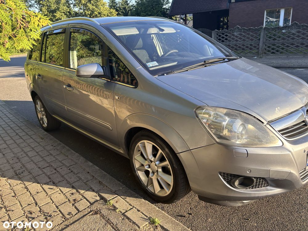 Opel Zafira - 2