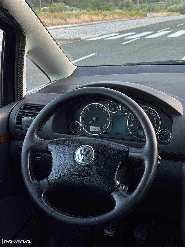 VW Sharan 2.0 TDI Confortline - 9