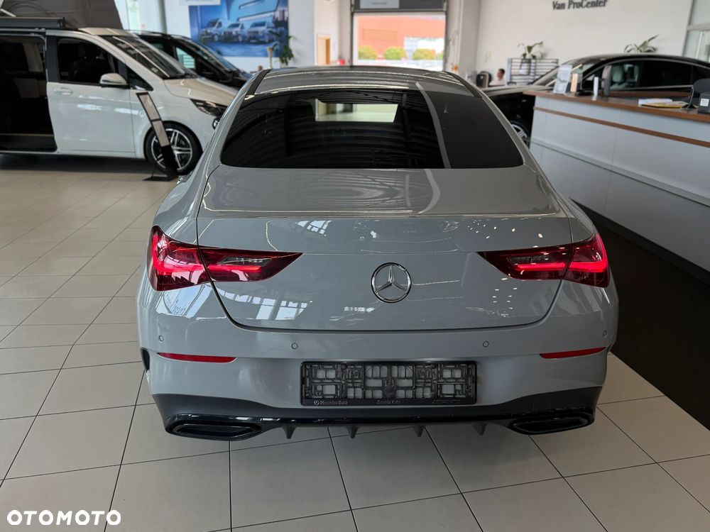 Mercedes-Benz CLA 200 Edition 1 7G-DCT - 10