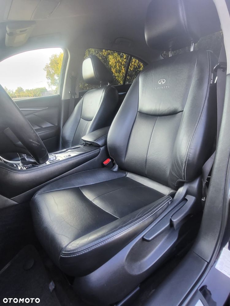 Infiniti Q50 - 28