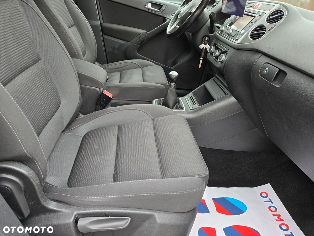 Volkswagen Tiguan - 12
