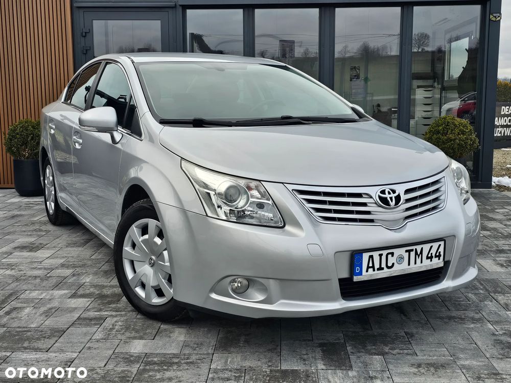Toyota Avensis 1.8 Comfort - 2