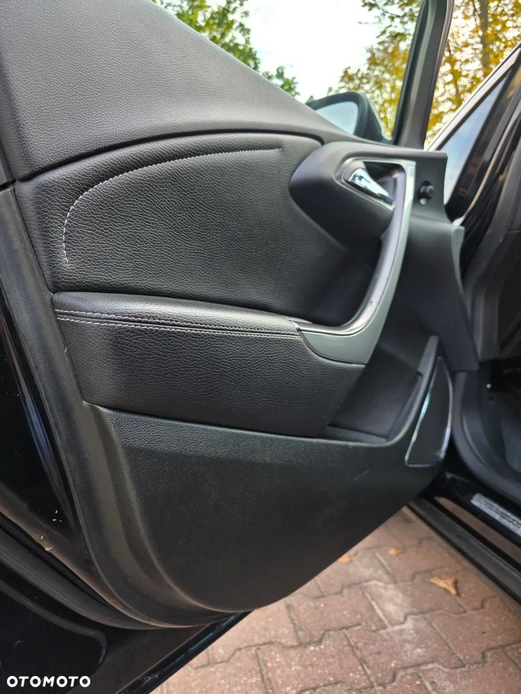 Opel Astra 2.0 CDTI DPF Cosmo - 14