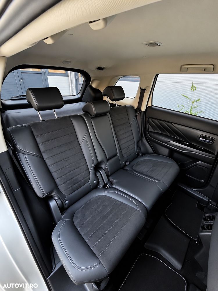 Mitsubishi Outlander 2.4 4WD Diamant+ - 10