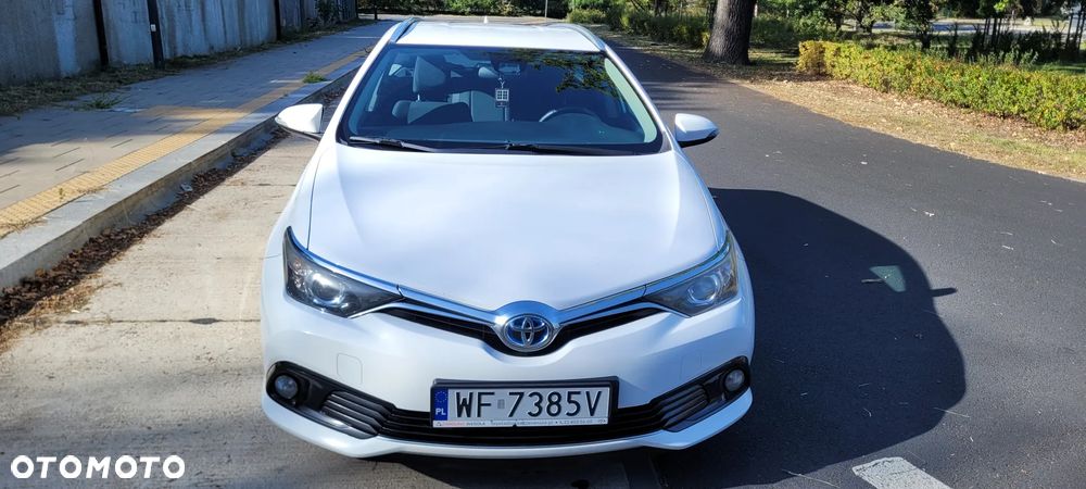Toyota Auris 2016 photo 3
