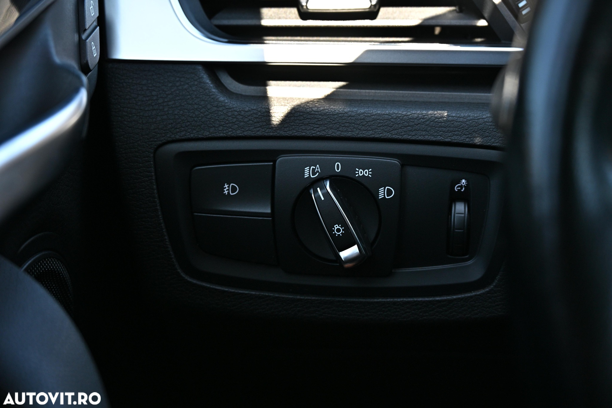 BMW X1 xDrive25i AT xLine - 32