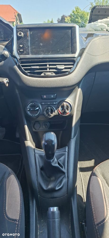 Peugeot 208 PureTech 82 Urban Move - 15