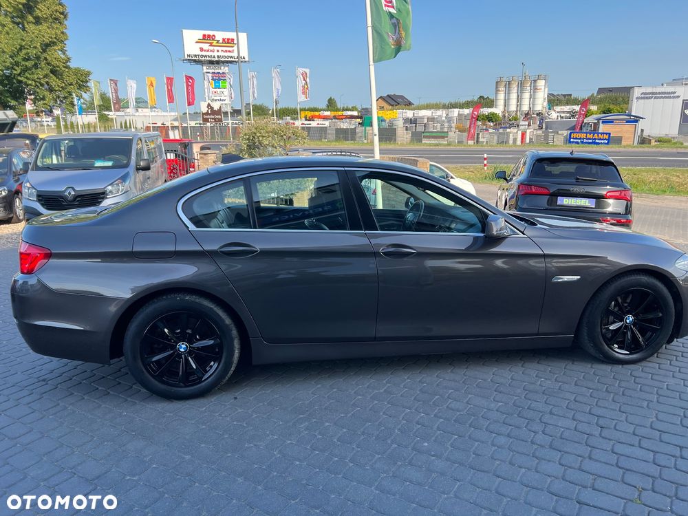 BMW Seria 5 525d - 10