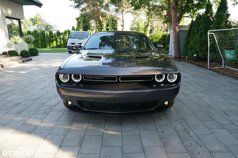 Dodge Challenger - 4