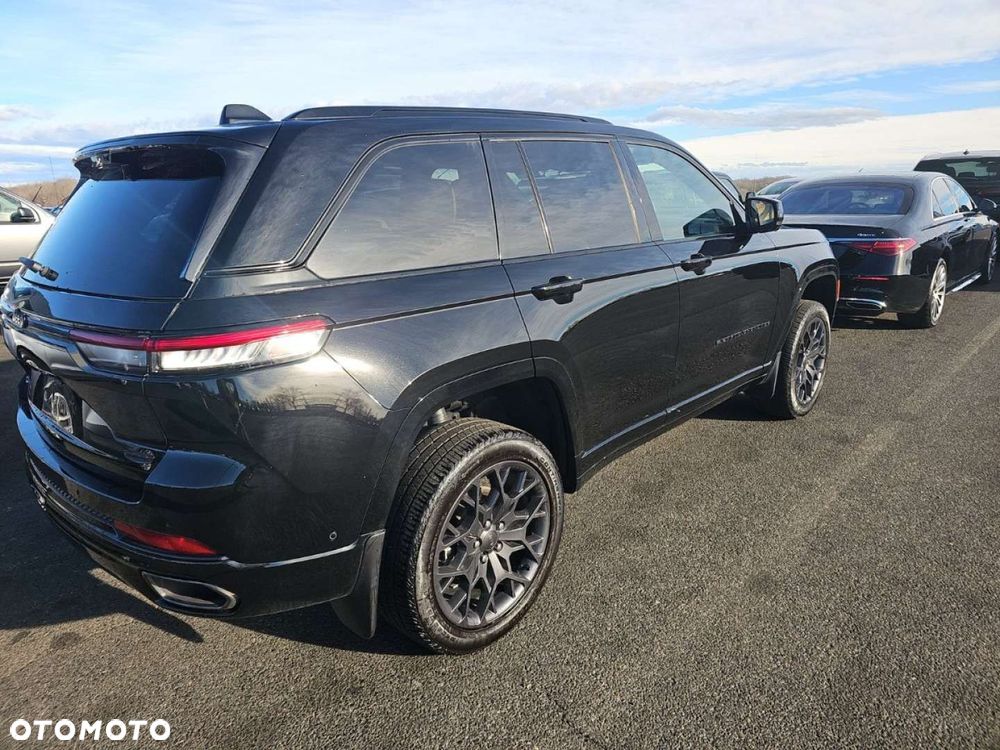 Jeep Grand Cherokee - 4