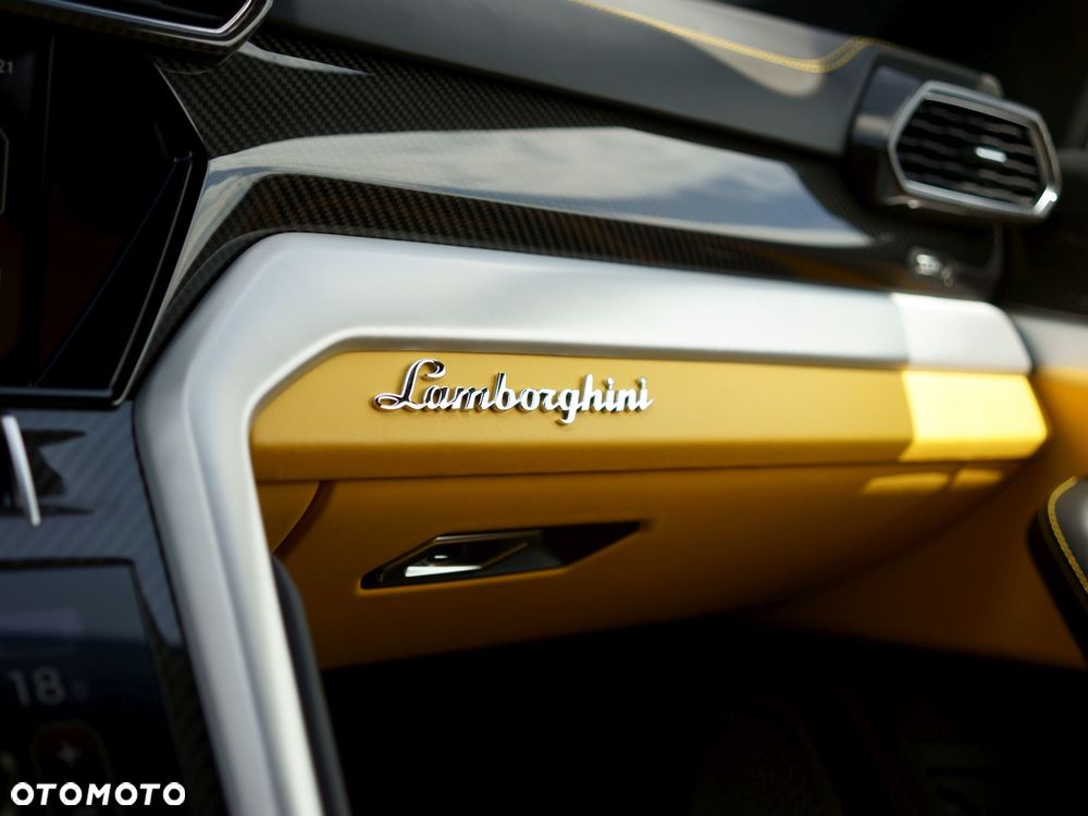 Lamborghini Urus - 22