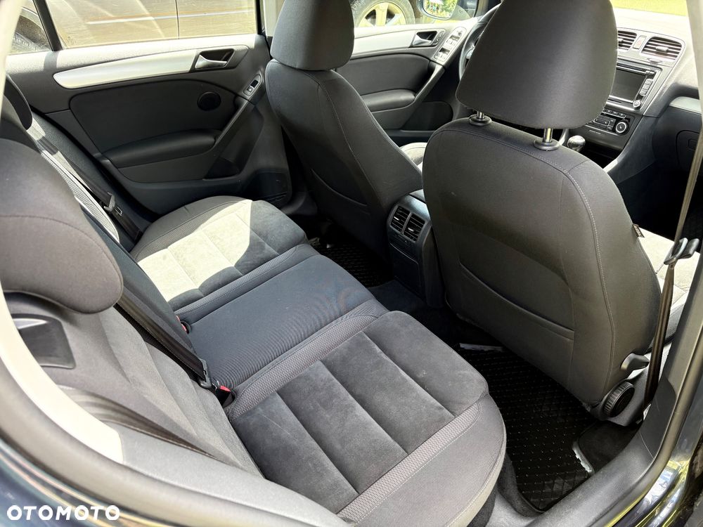 Volkswagen Golf 1.6 TDI Highline - 18