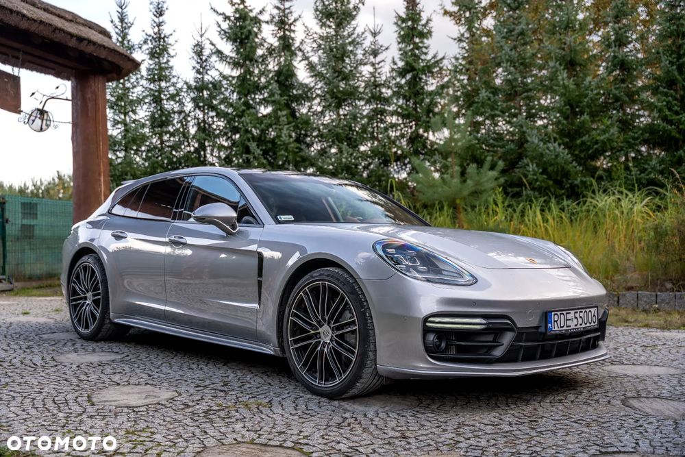 Porsche Panamera 4S Sport Turismo - 11