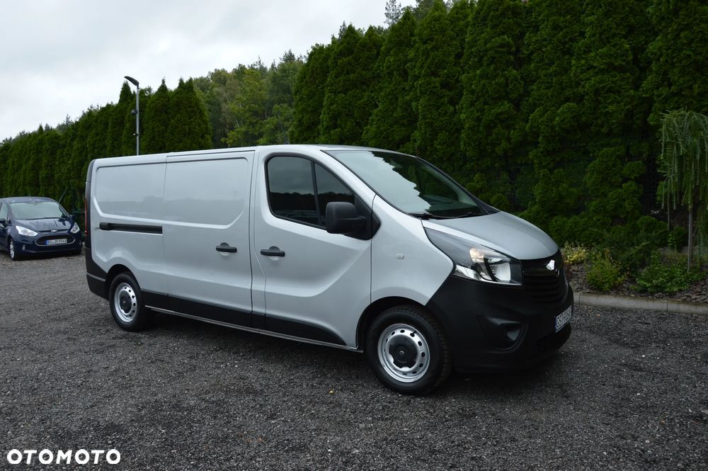Opel Vivaro - 11