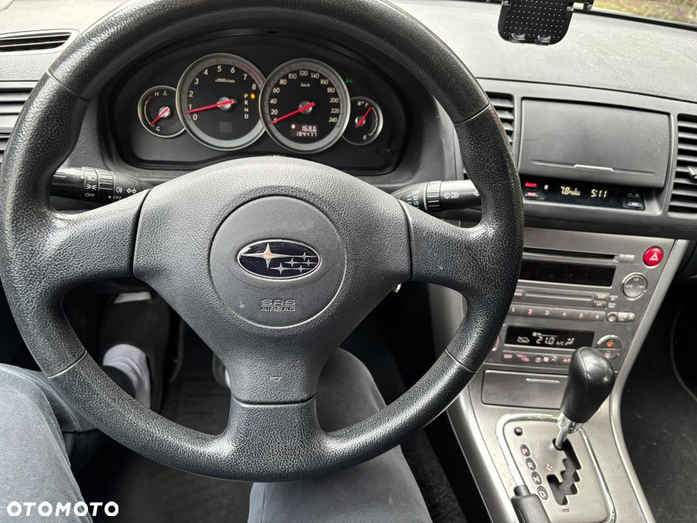 Subaru Legacy - 16